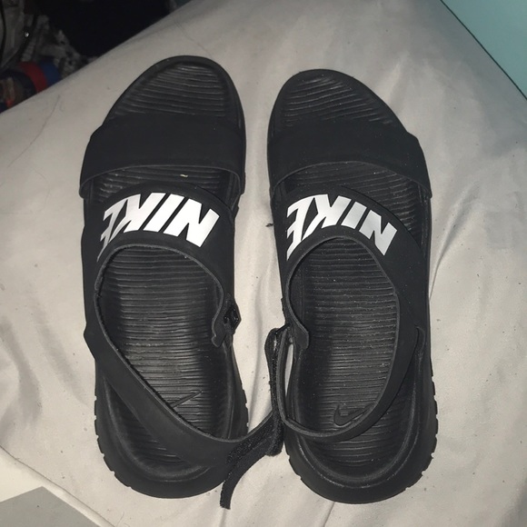Nike strap Sandals - Picture 1 of 1
